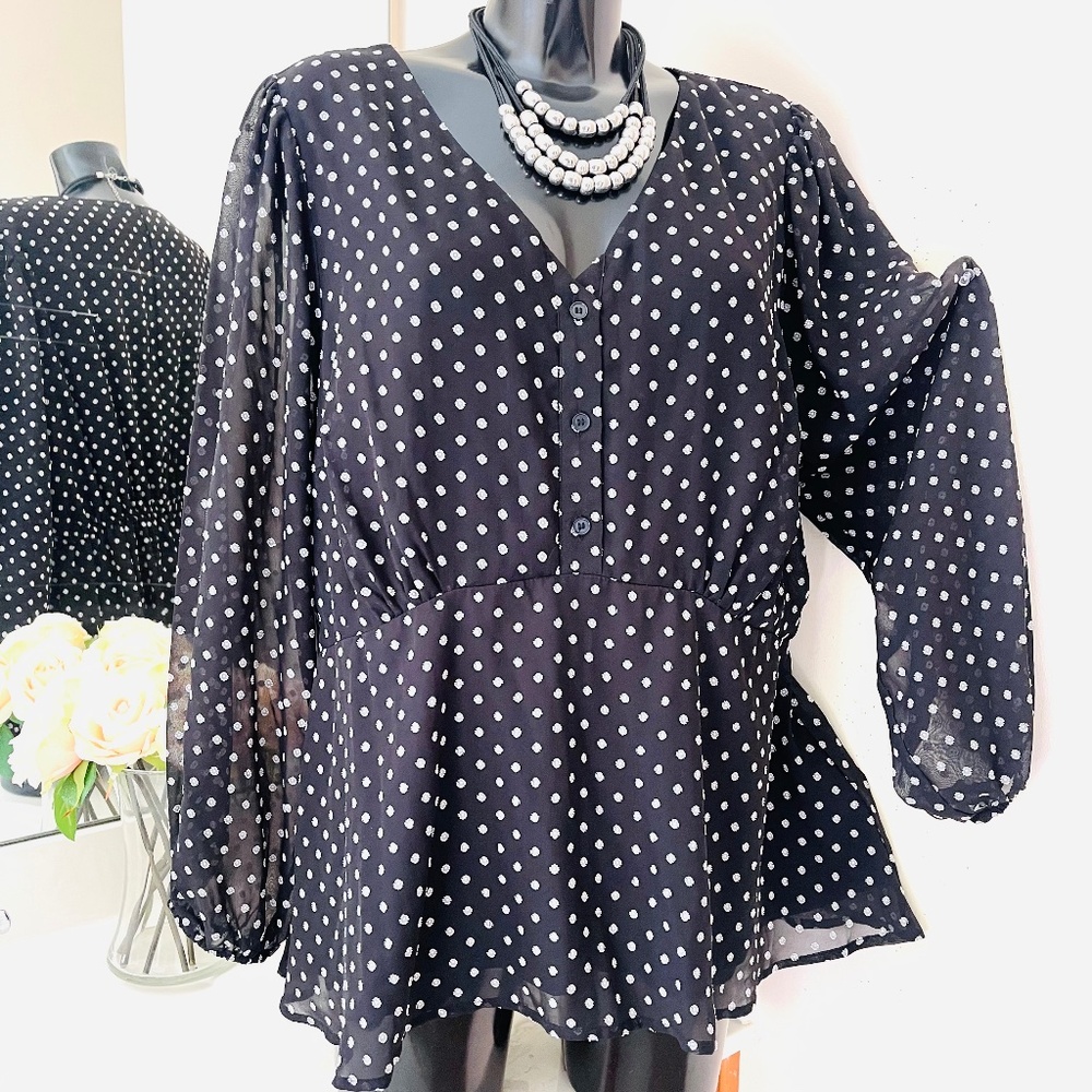 LANE BRYANT Woman Top Plus Size 1X, black Polka Dot Women Shirt, Blouse